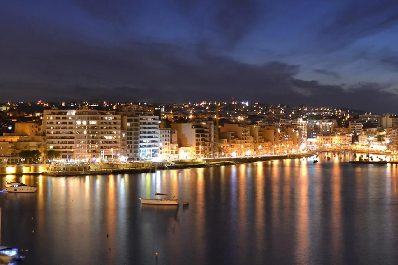 Appartamento Cosy 1Br Penthouse Close To The Promenade Sliema
