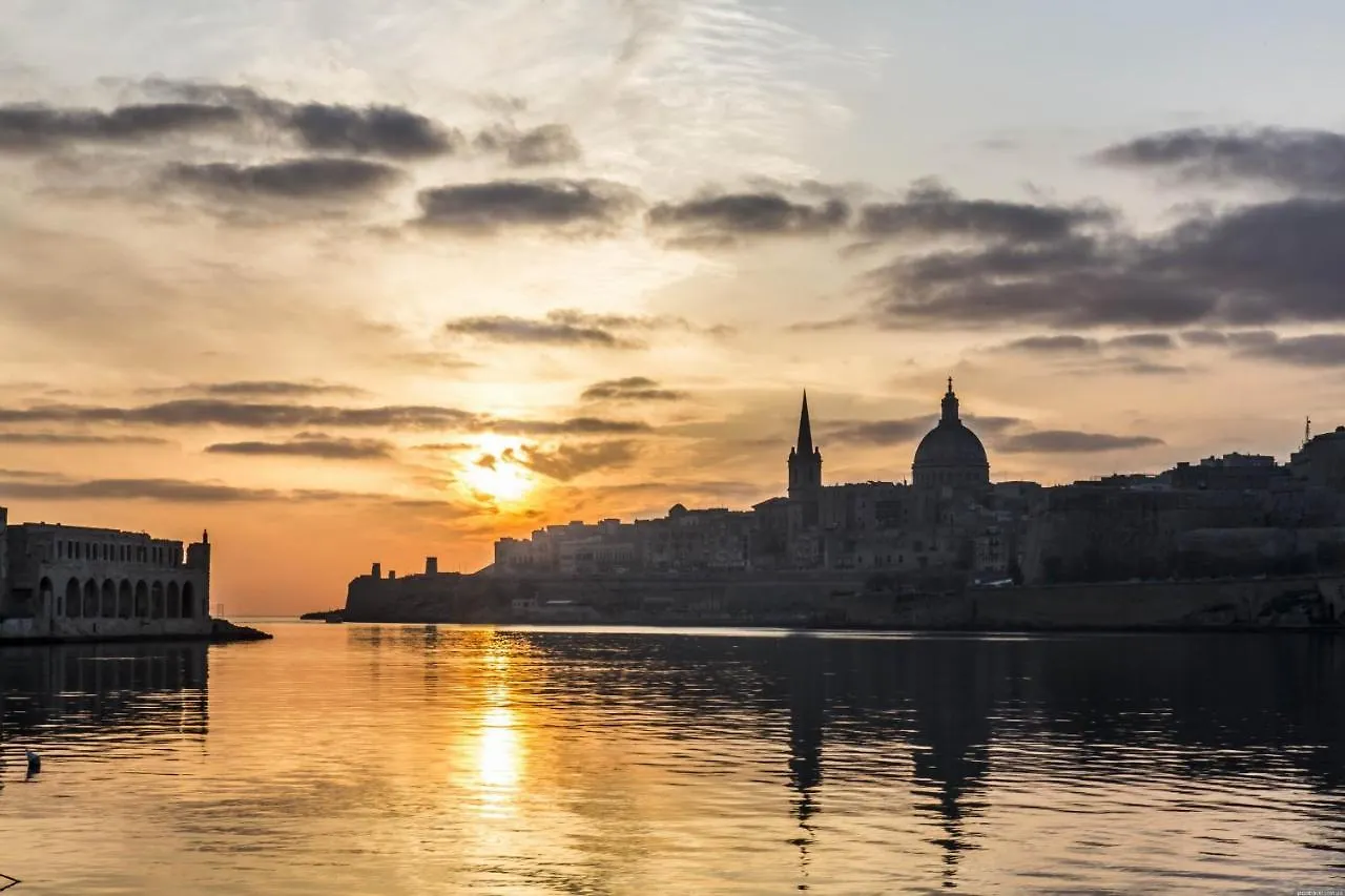 Cosy 1Br Penthouse Close To The Promenade Sliema Appartamento